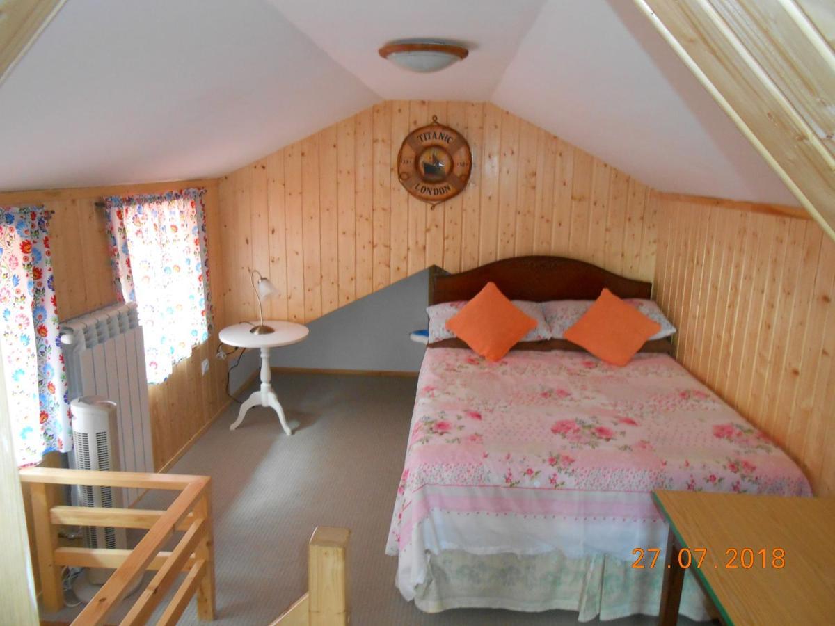 Domek Bialojany Экстерьер фото