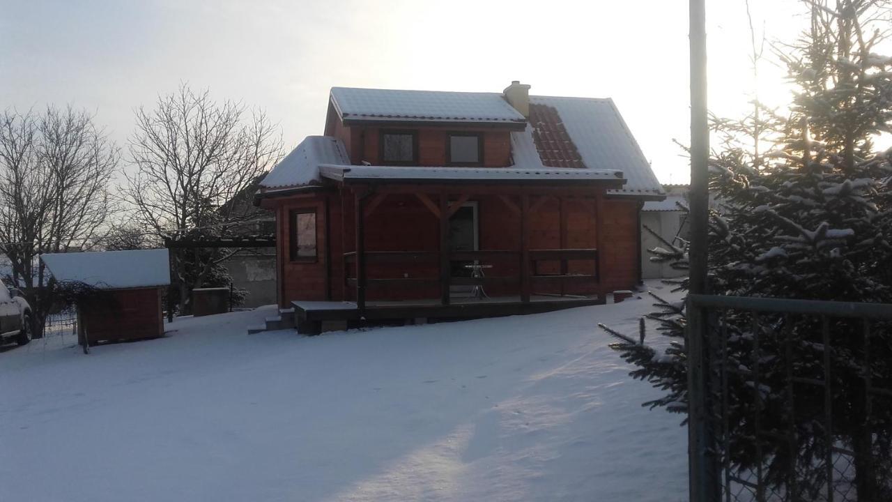 Domek Bialojany Экстерьер фото